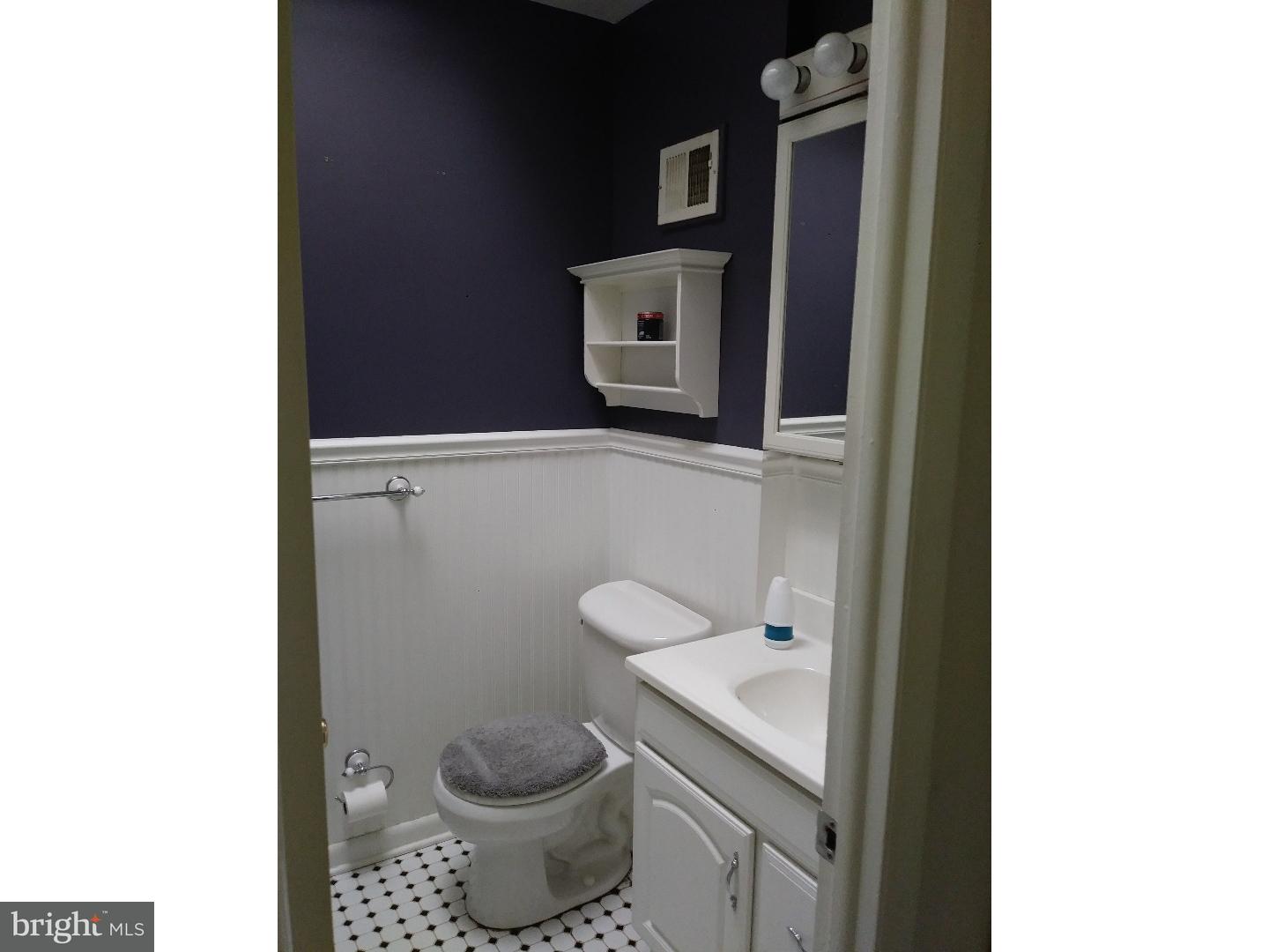 3201 Rhett Road Philadelphia, PA 19154 - Photo 5 of 14 Bathroom