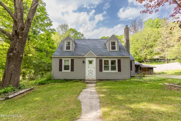 $275,000 | 347 Maple Street, Hinsdale, MA 01235