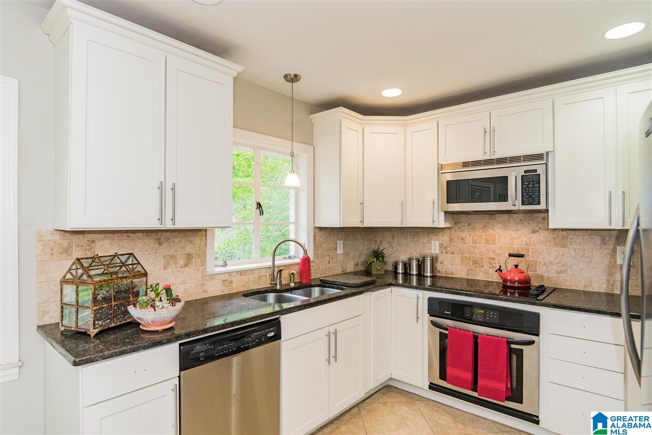 409 Shades Crest Road Birmingham, AL 35226 - Photo 13 of 37