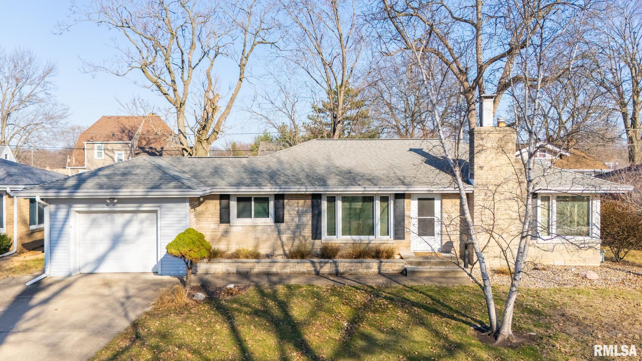 1504 North 5th Street Pekin, IL 61554 - Photo 1 of 60