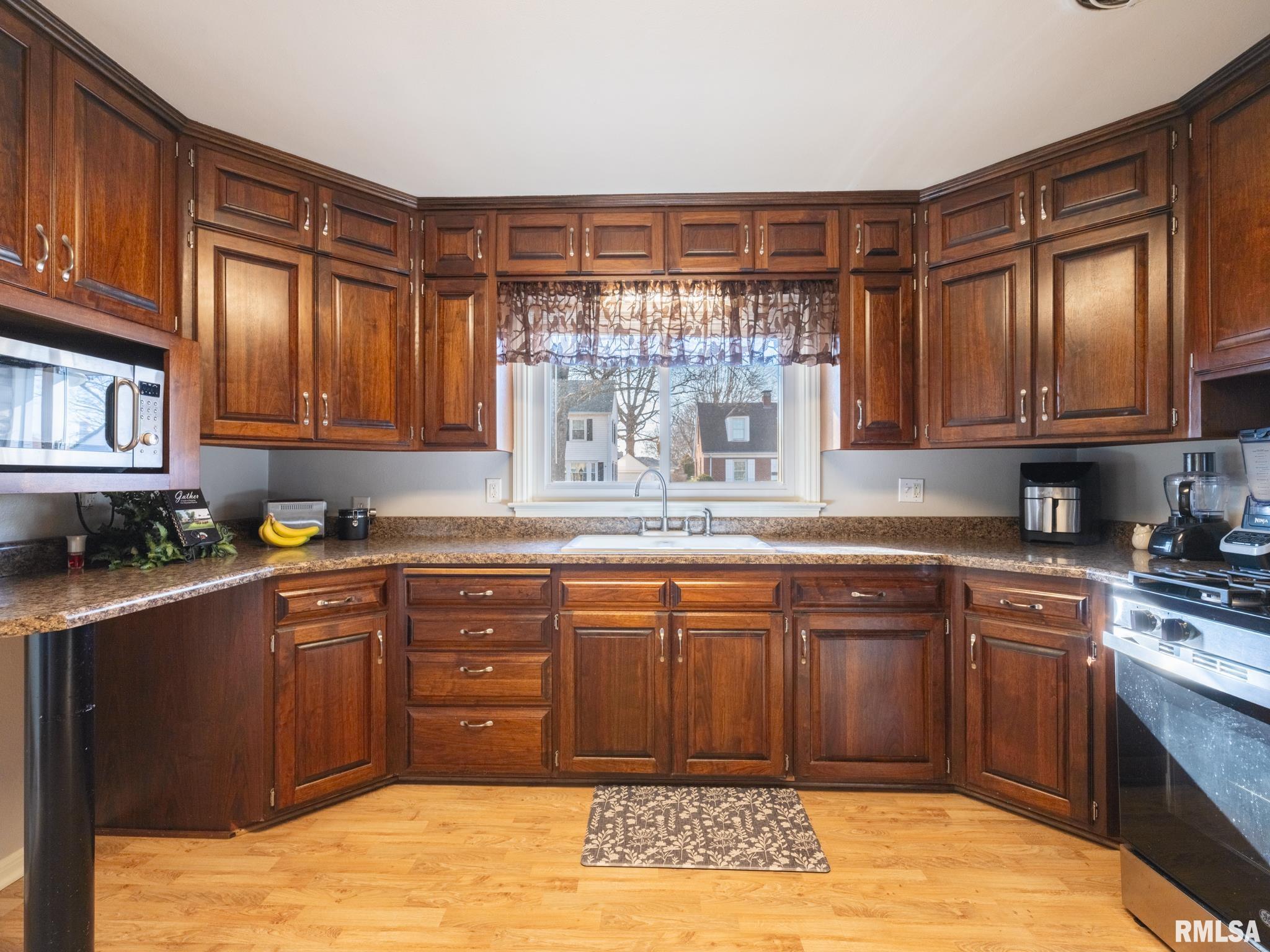 1504 North 5th Street Pekin, IL 61554 - Photo 20 of 60