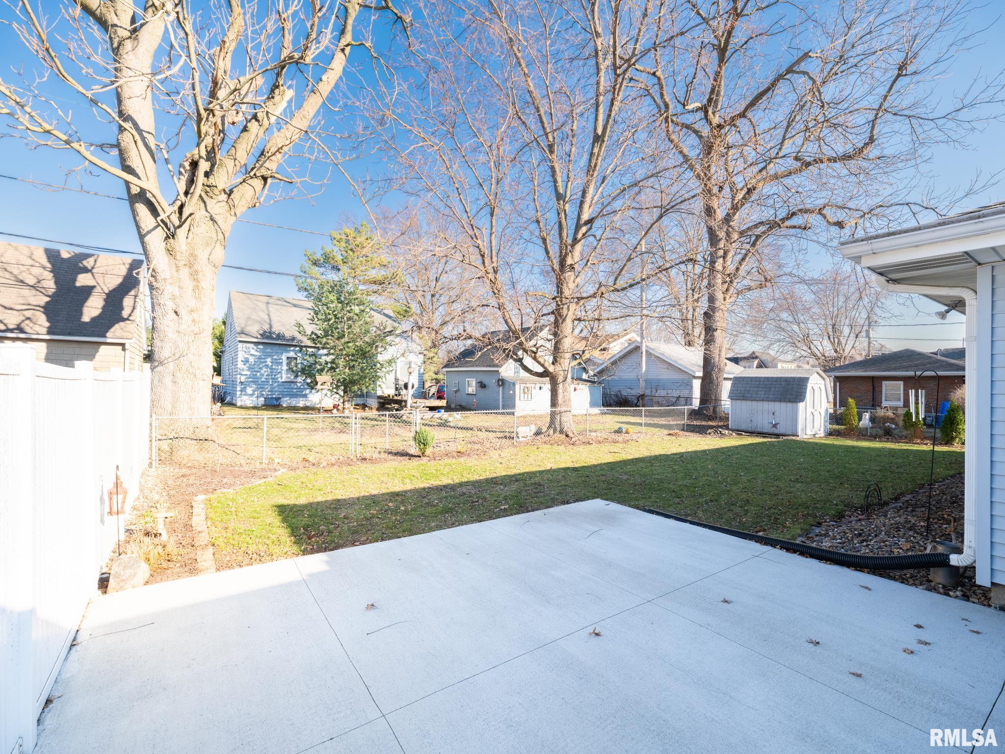 1504 North 5th Street Pekin, IL 61554 - Photo 2 of 60