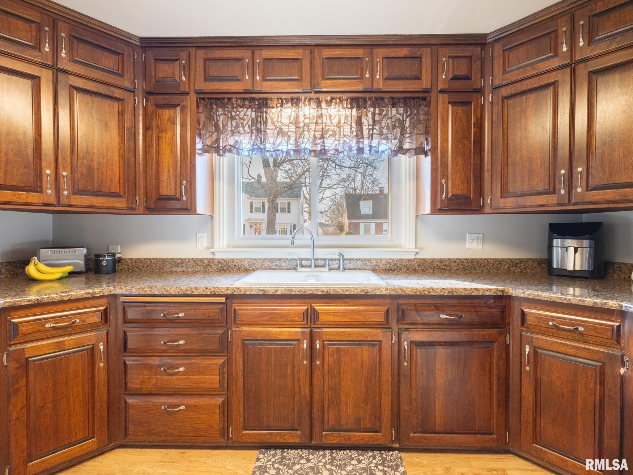 1504 North 5th Street Pekin, IL 61554 - Photo 23 of 60