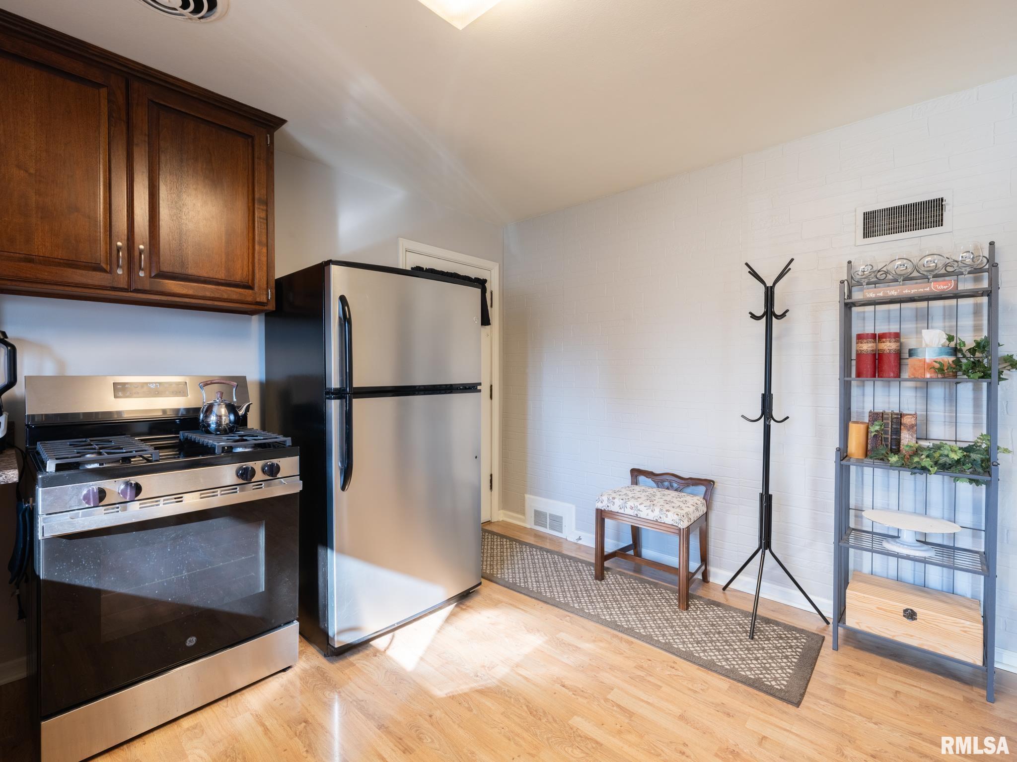 1504 North 5th Street Pekin, IL 61554 - Photo 24 of 60