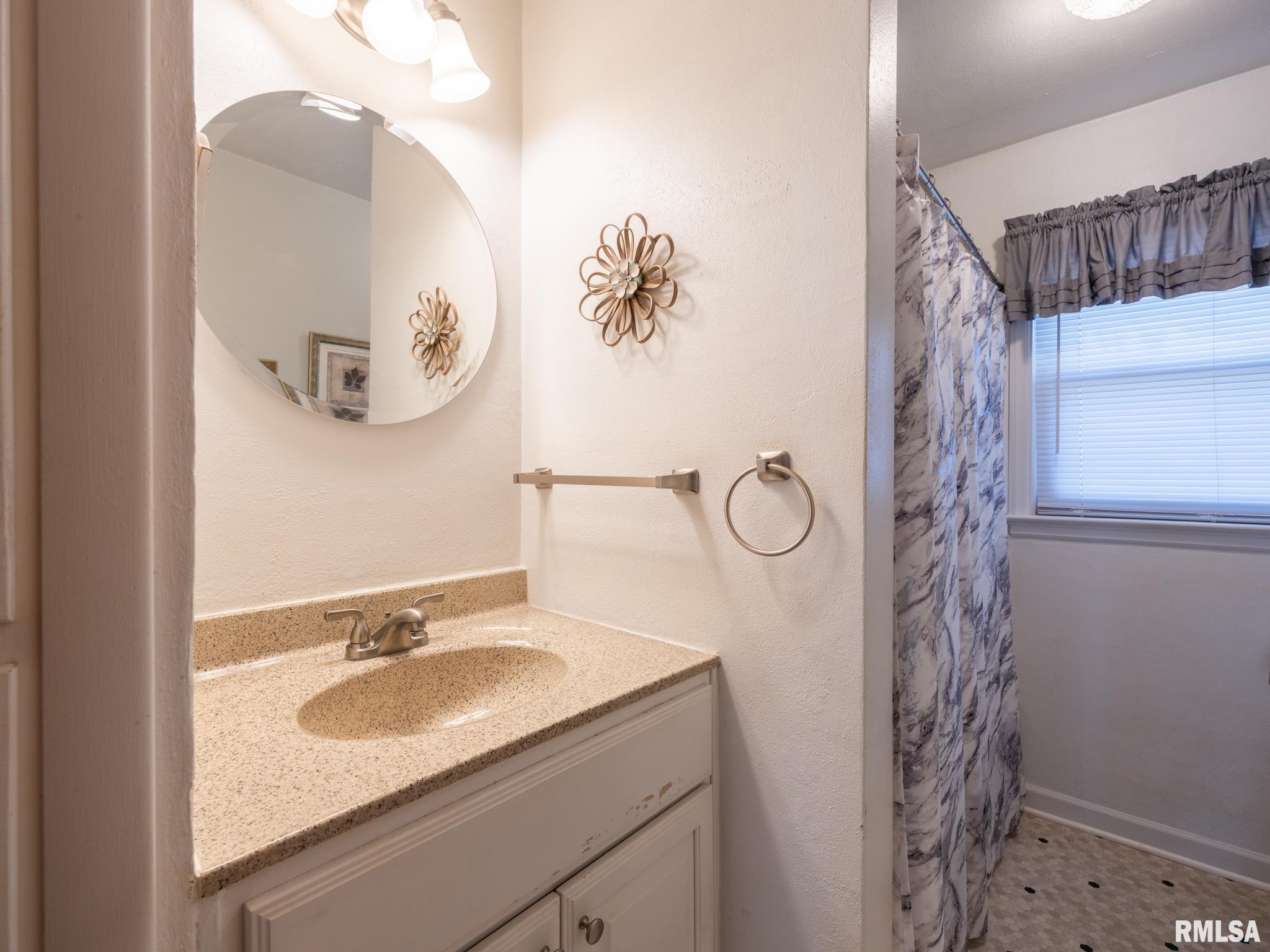1504 North 5th Street Pekin, IL 61554 - Photo 34 of 60