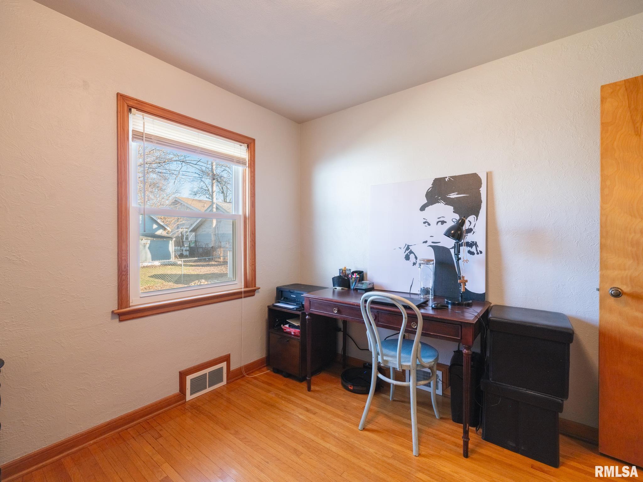1504 North 5th Street Pekin, IL 61554 - Photo 38 of 60