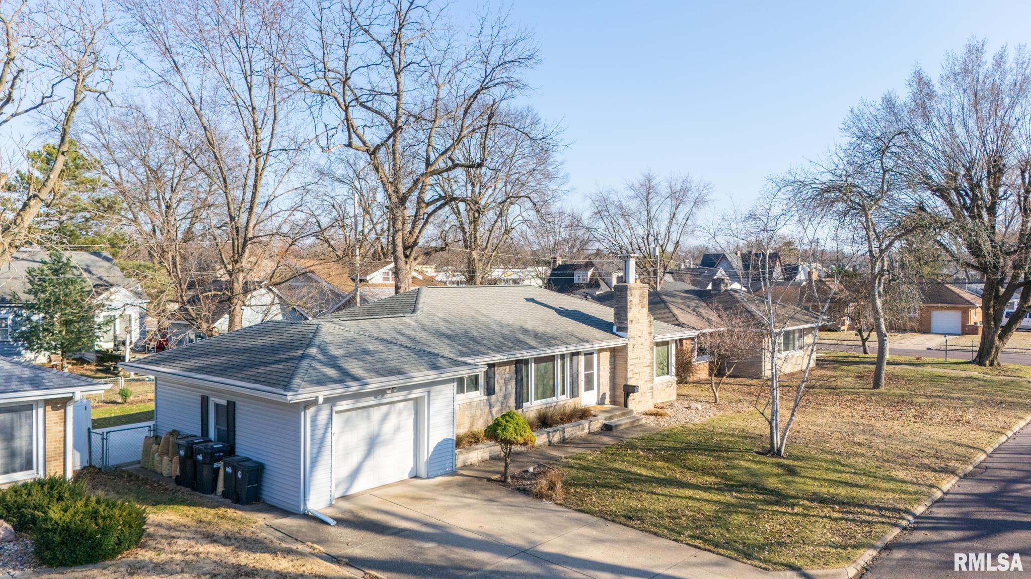1504 North 5th Street Pekin, IL 61554 - Photo 4 of 60