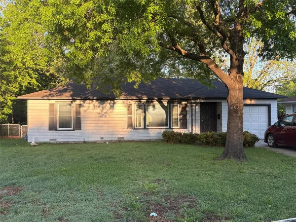 $230,000 | 1109 North Howeth Street, Gainesville, TX 76240