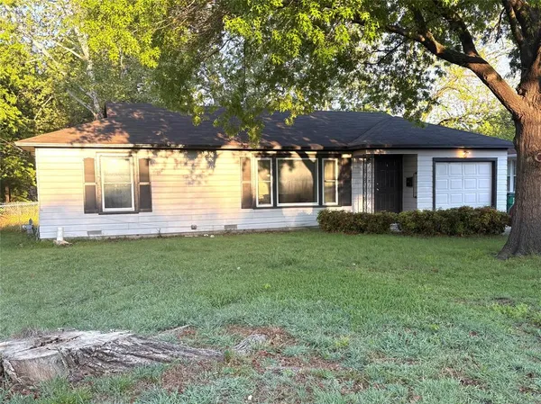 $230,000 | 1109 North Howeth Street, Gainesville, TX 76240