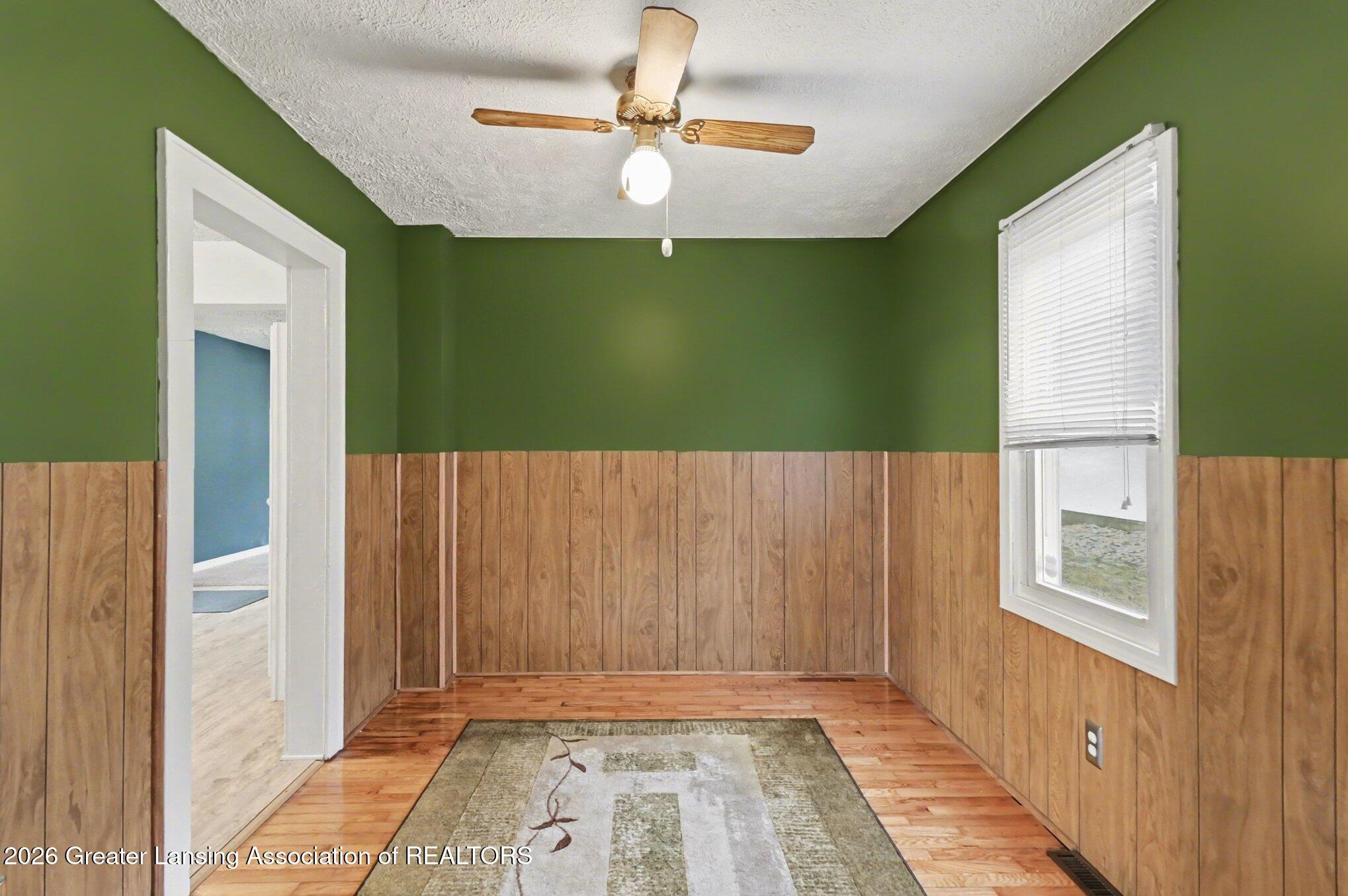 3527 Ruth Avenue Lansing, MI 48910 - Photo 10 of 35 015_file_9781
