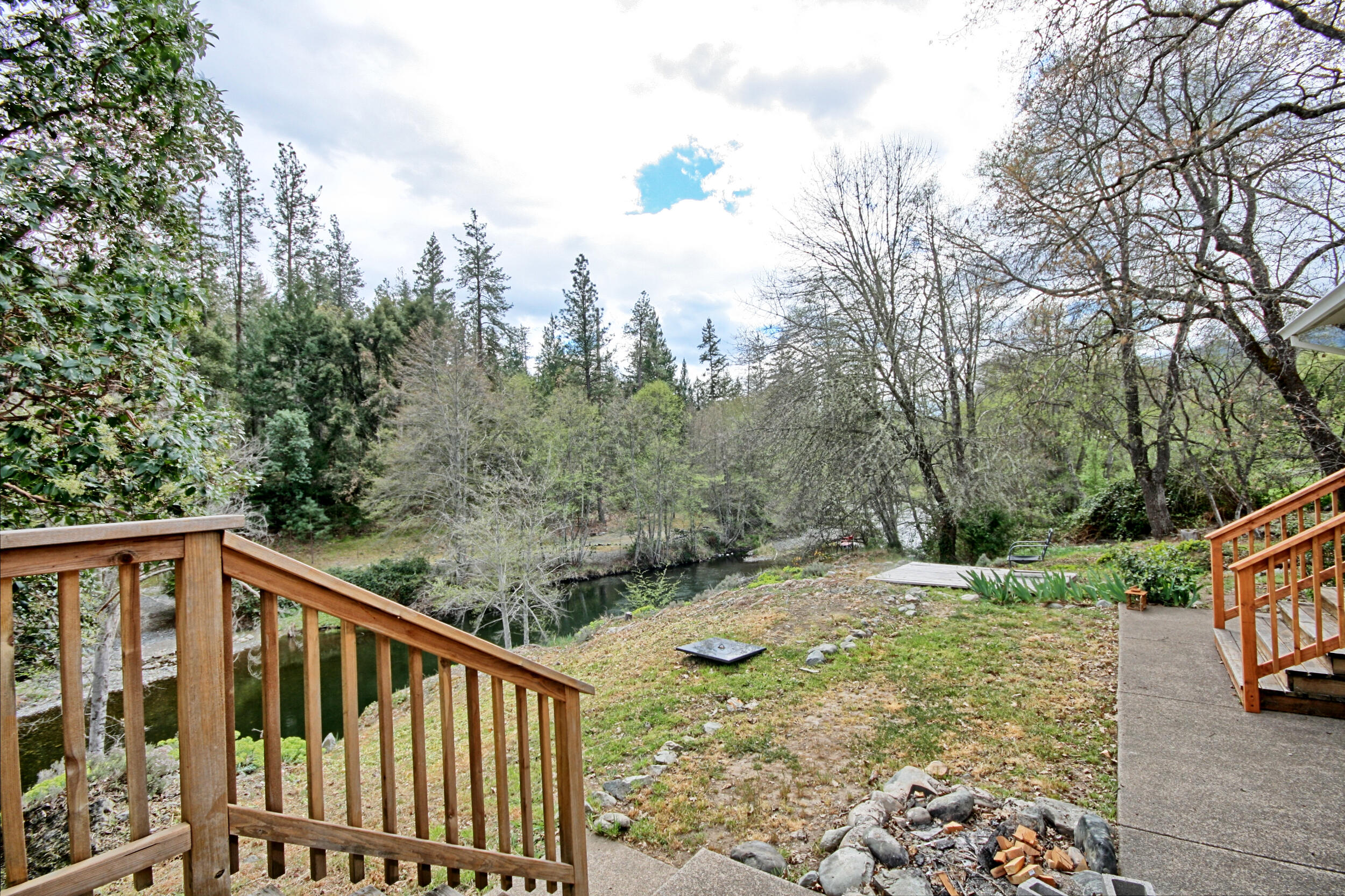 7255 Upper Applegate Road Jacksonville, OR 97530 - Photo 41 of 50 from back deck