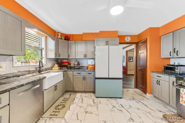 $599,900 | 3403 Riverview Court, Godfrey, IL 62035