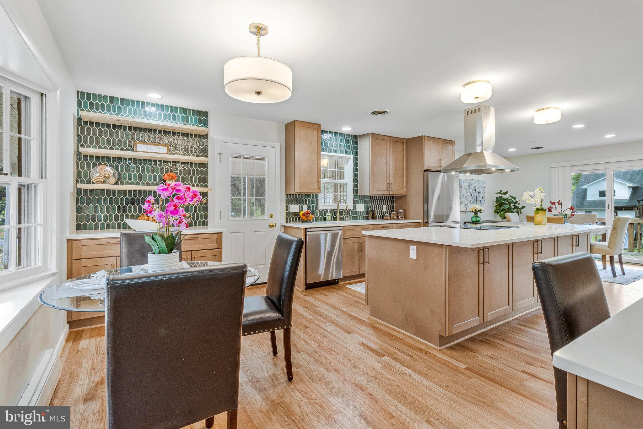 4500 Oak Hill Road Rockville, MD 20853 - Photo 2 of 41 Beautiful hardwood floors