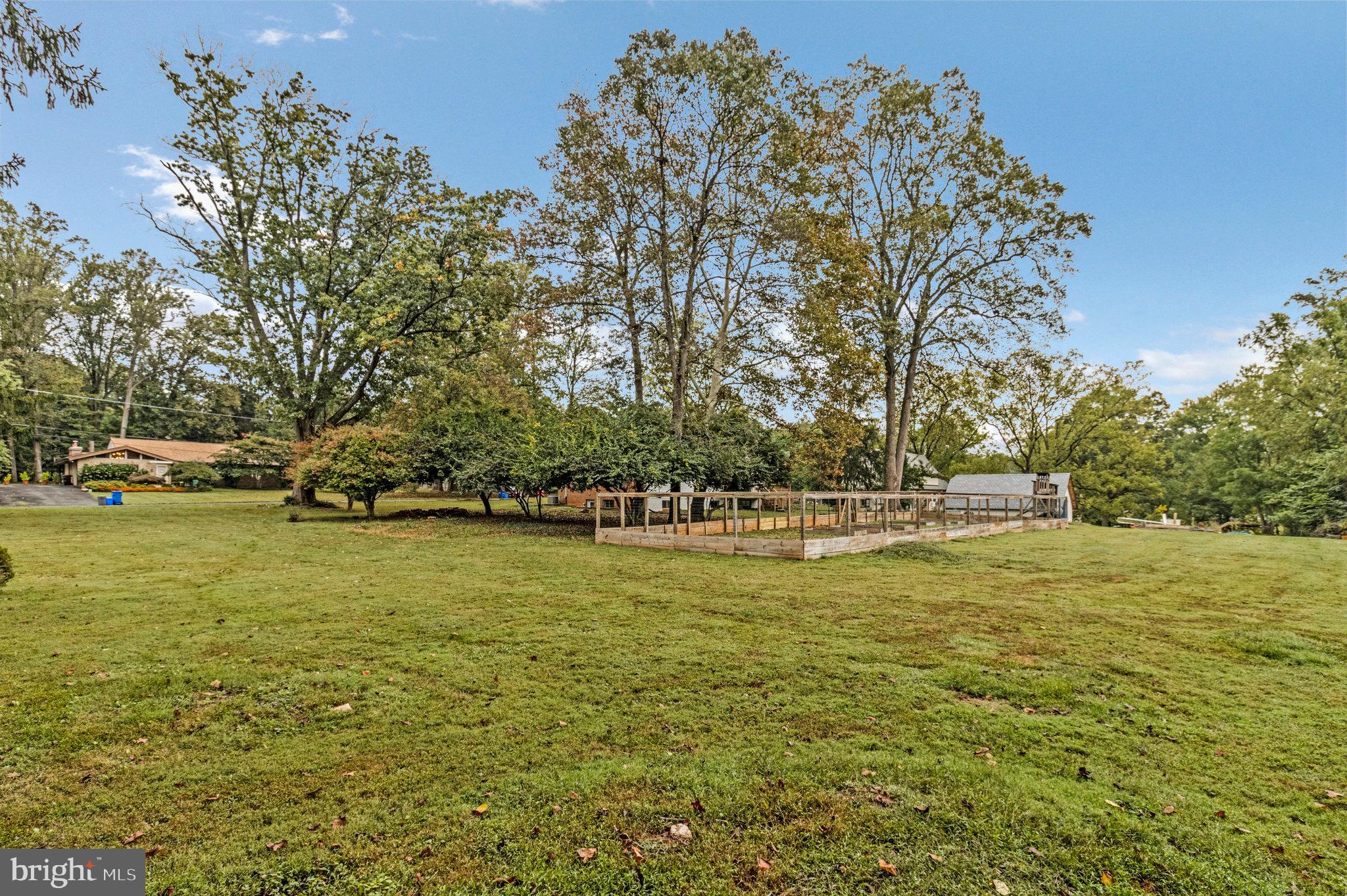 4500 Oak Hill Road Rockville, MD 20853 - Photo 37 of 41 Home on a ACRE of land!