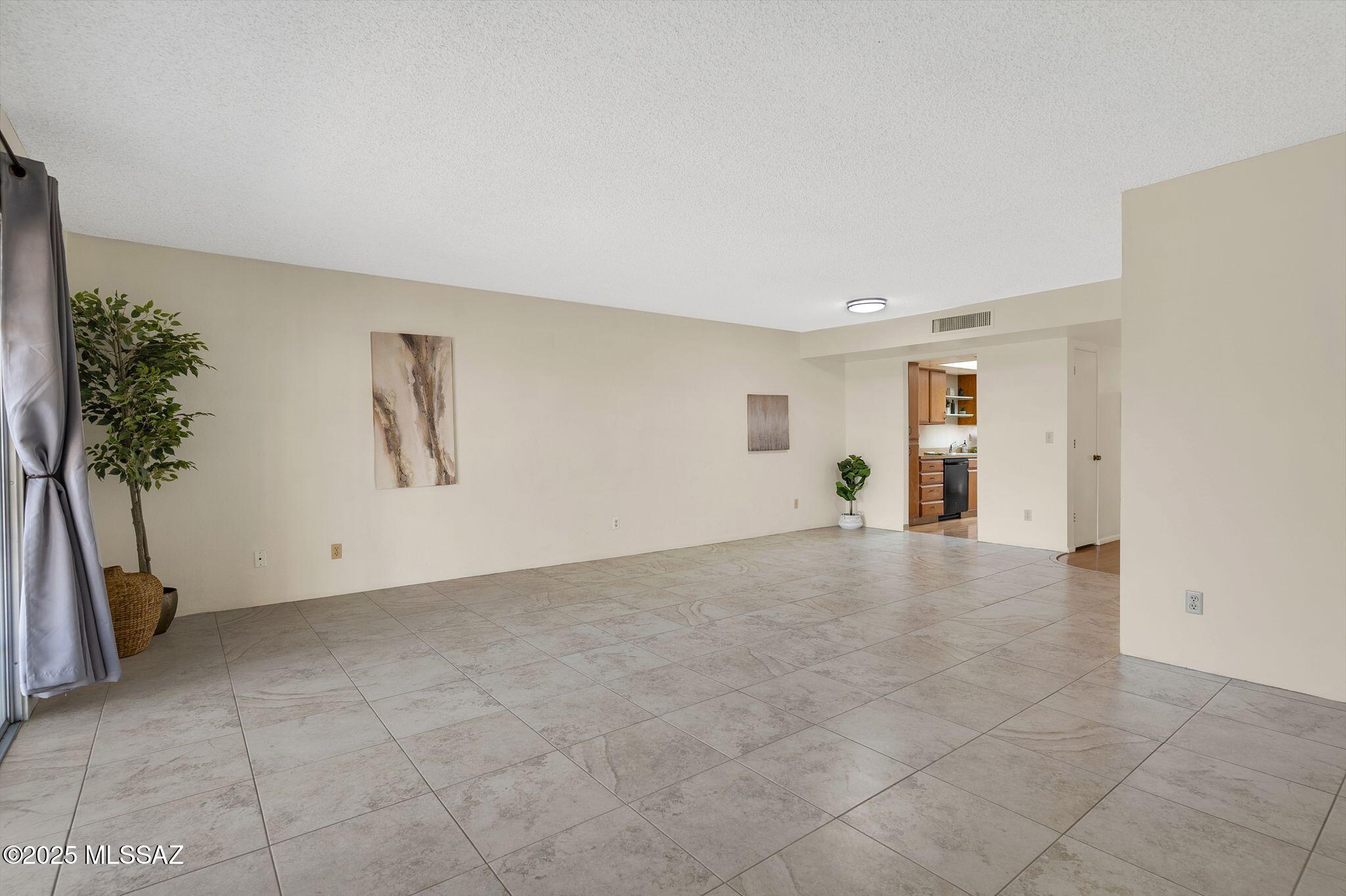 6925 East Rivercrest Road Tucson, AZ 85750 - Photo 9 of 34 Gallery Image 9