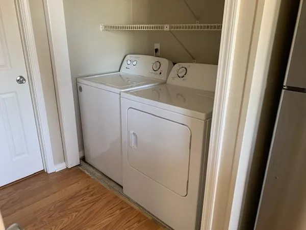 $1,350 | 714 Fairfax Drive, Unit 123, Gretna, LA 70056