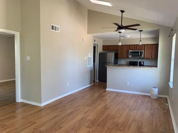 $1,350 | 714 Fairfax Drive, Unit 123, Gretna, LA 70056