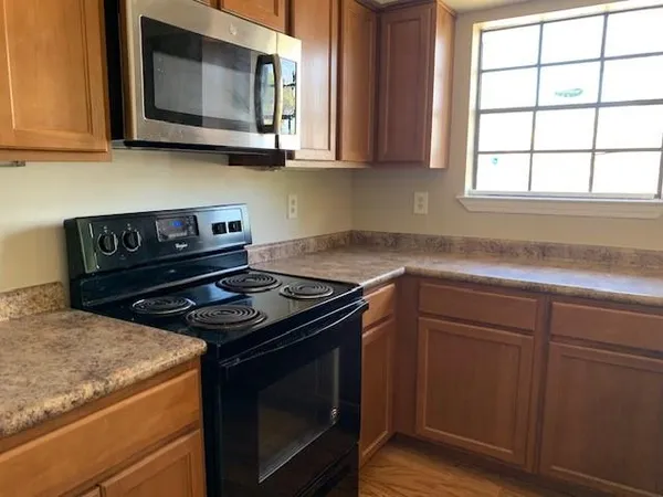 $1,350 | 714 Fairfax Drive, Unit 123, Gretna, LA 70056