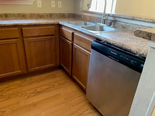 $1,350 | 714 Fairfax Drive, Unit 123, Gretna, LA 70056