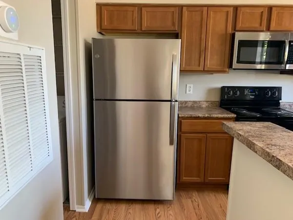 $1,350 | 714 Fairfax Drive, Unit 123, Gretna, LA 70056