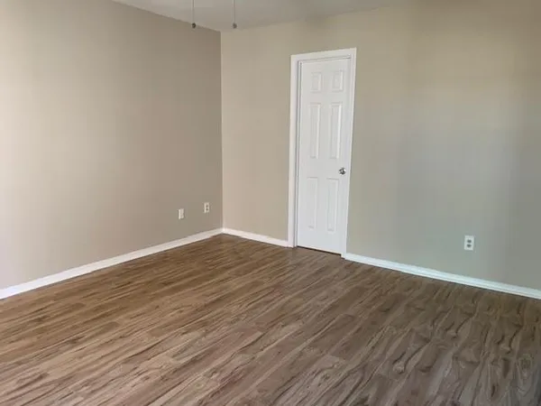 $1,350 | 714 Fairfax Drive, Unit 123, Gretna, LA 70056