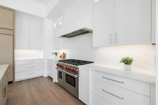 $7,995,000 | 960 Iris Court, Marco Island, FL 34145