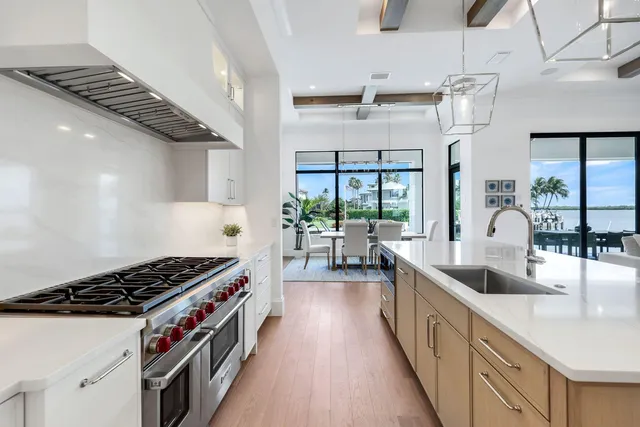 $7,995,000 | 960 Iris Court, Marco Island, FL 34145