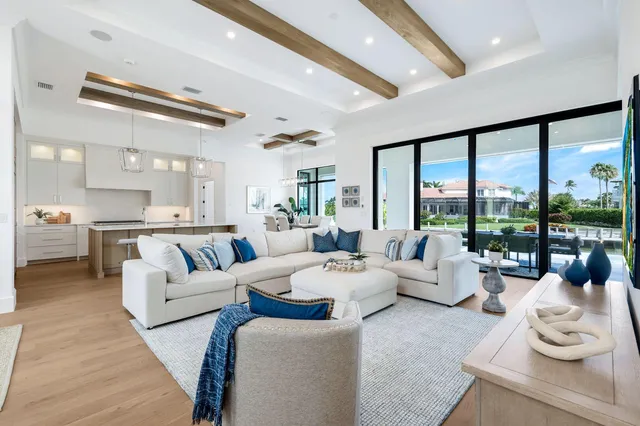 $7,995,000 | 960 Iris Court, Marco Island, FL 34145