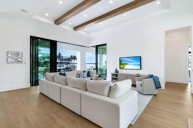 $7,995,000 | 960 Iris Court, Marco Island, FL 34145