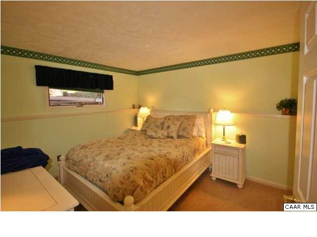 468 Three Ridges, Unit THREE Roseland, VA 22967 - Photo 11 of 15 Bedroom