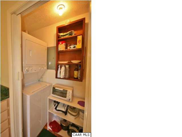468 Three Ridges, Unit THREE Roseland, VA 22967 - Photo 10 of 15 Gallery Image 10
