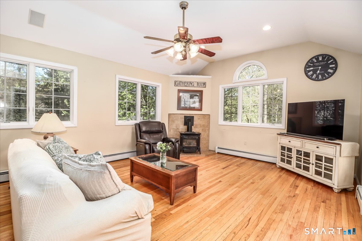 315 Booth Hill Road Trumbull, CT 06611 - Photo 10 of 33
