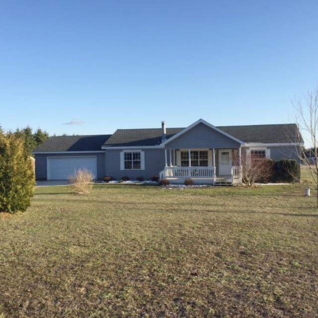 9055 Potter Road Bear Lake, MI 49614 - Photo 16 of 28 Country size front yard