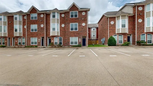 $1,700 | 1198 Jones-Butler Road, Unit 2811, College Station, TX 77840