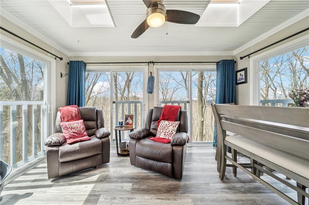 305 Butternut Court Pittsburgh, PA 15238 - Photo 13 of 35