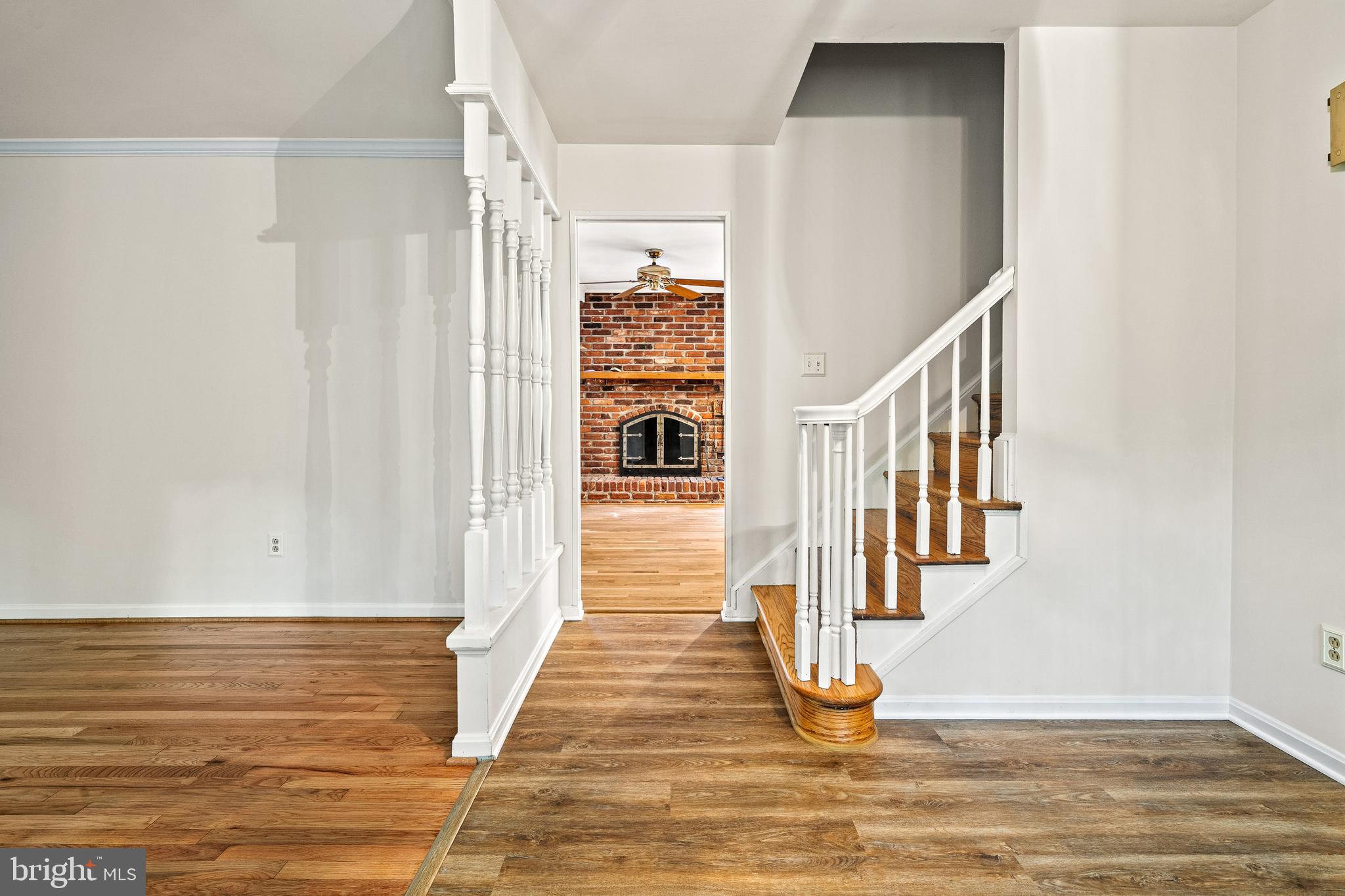 5420 Well Spring Road La Plata, MD 20646 - Photo 12 of 63 Foyer
