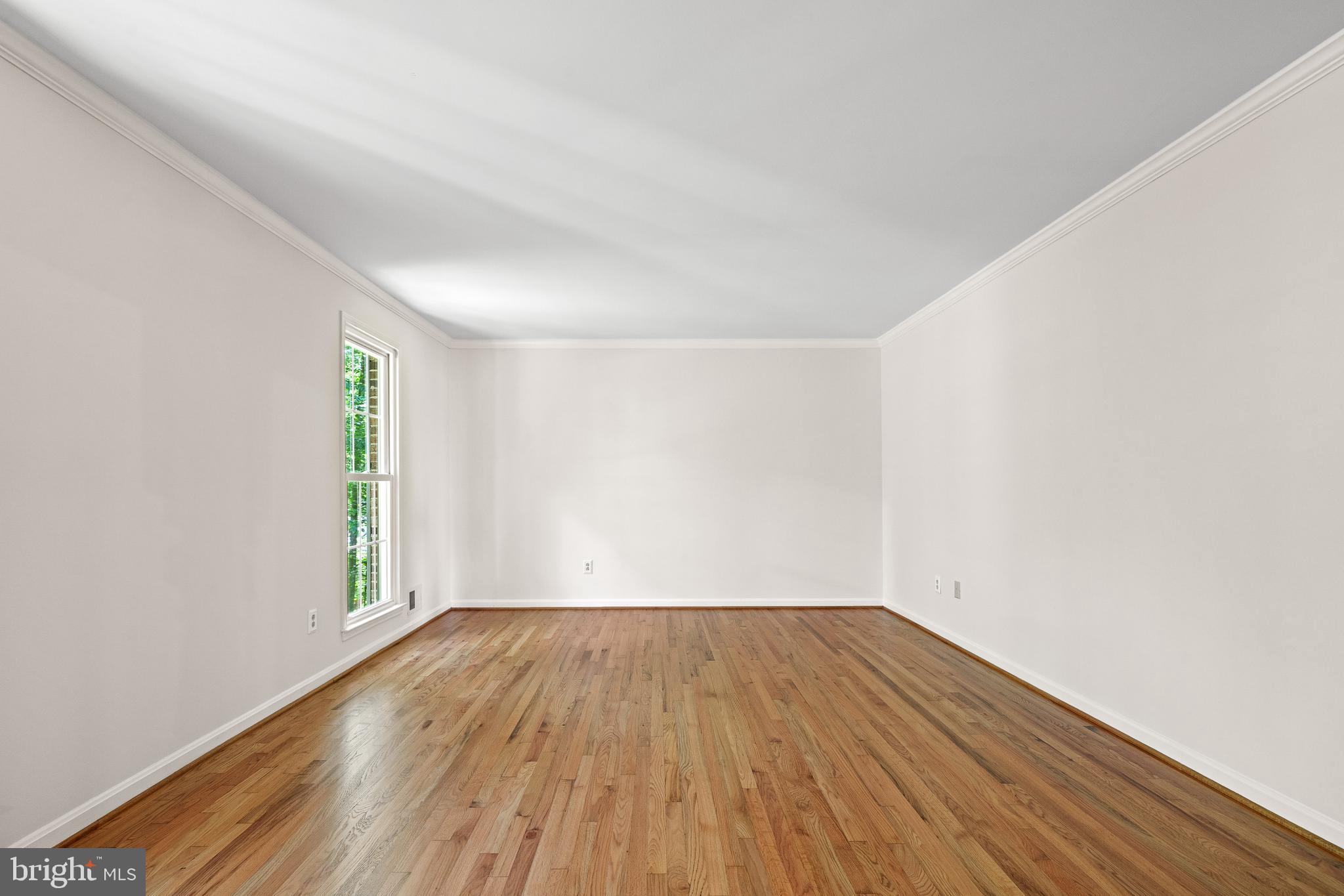 5420 Well Spring Road La Plata, MD 20646 - Photo 15 of 63 Living Room