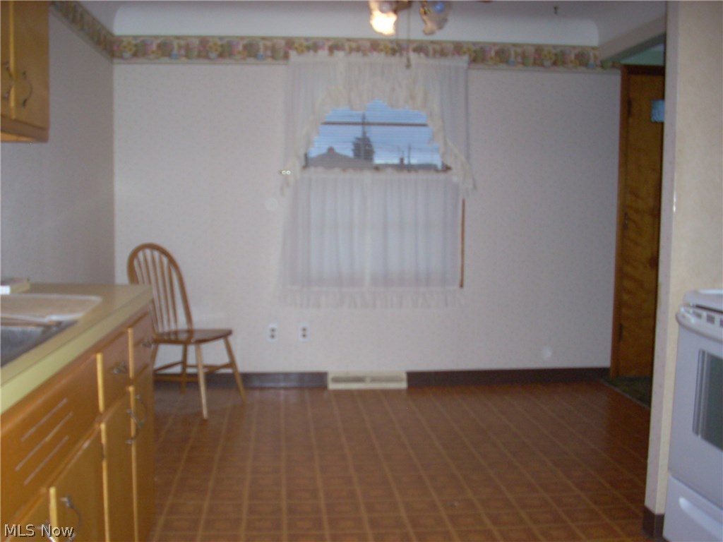 13728 Carpenter Road Garfield Heights, OH 44125 - Photo 5 of 22
