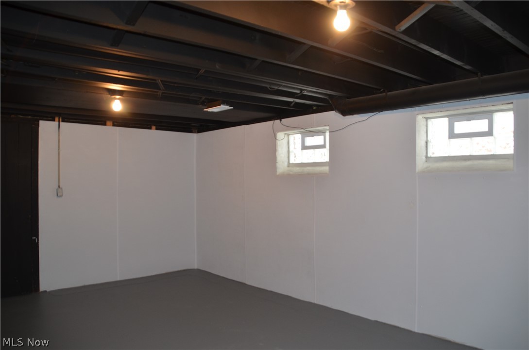 6199 Manchester Road Parma, OH 44129 - Photo 22 of 28 BASEMENT