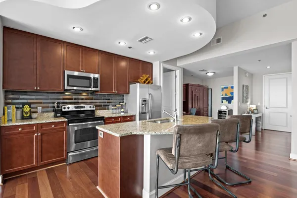 $1,995 | 301 Fayetteville Street, Unit 33111, Raleigh, NC 27601