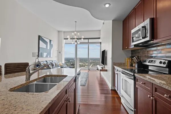 $1,995 | 301 Fayetteville Street, Unit 33111, Raleigh, NC 27601