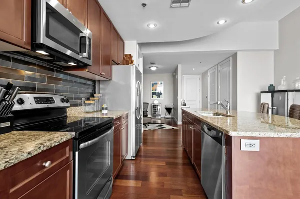 $1,995 | 301 Fayetteville Street, Unit 33111, Raleigh, NC 27601