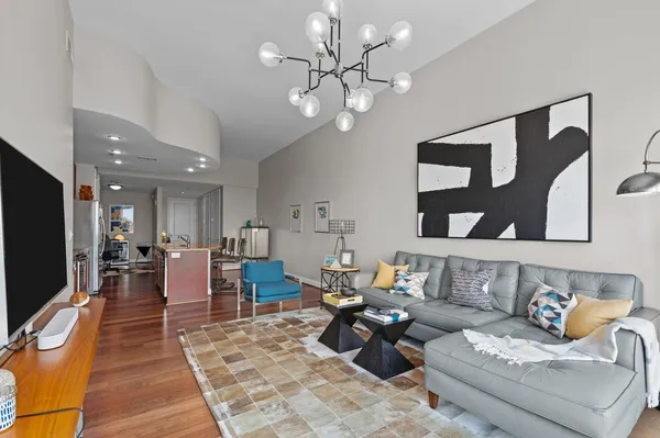 $1,995 | 301 Fayetteville Street, Unit 33111, Raleigh, NC 27601