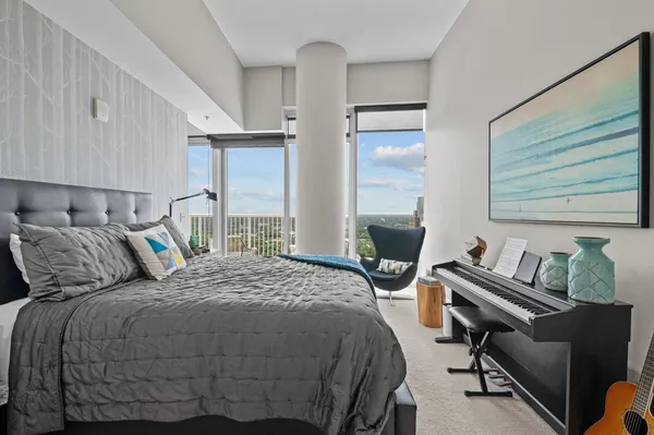 $1,995 | 301 Fayetteville Street, Unit 33111, Raleigh, NC 27601