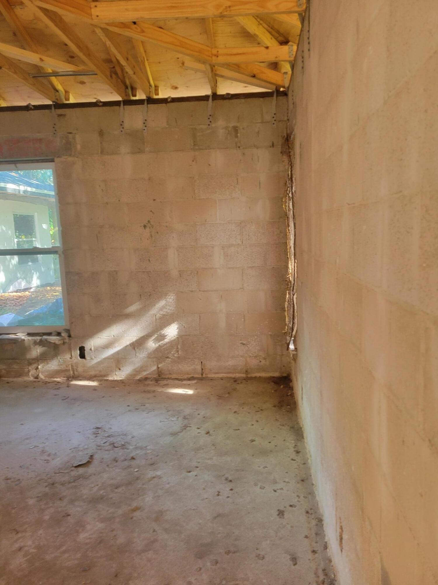 1817 Palm Boulevard Melbourne, FL 32901 - Photo 24 of 35 a view of a small room