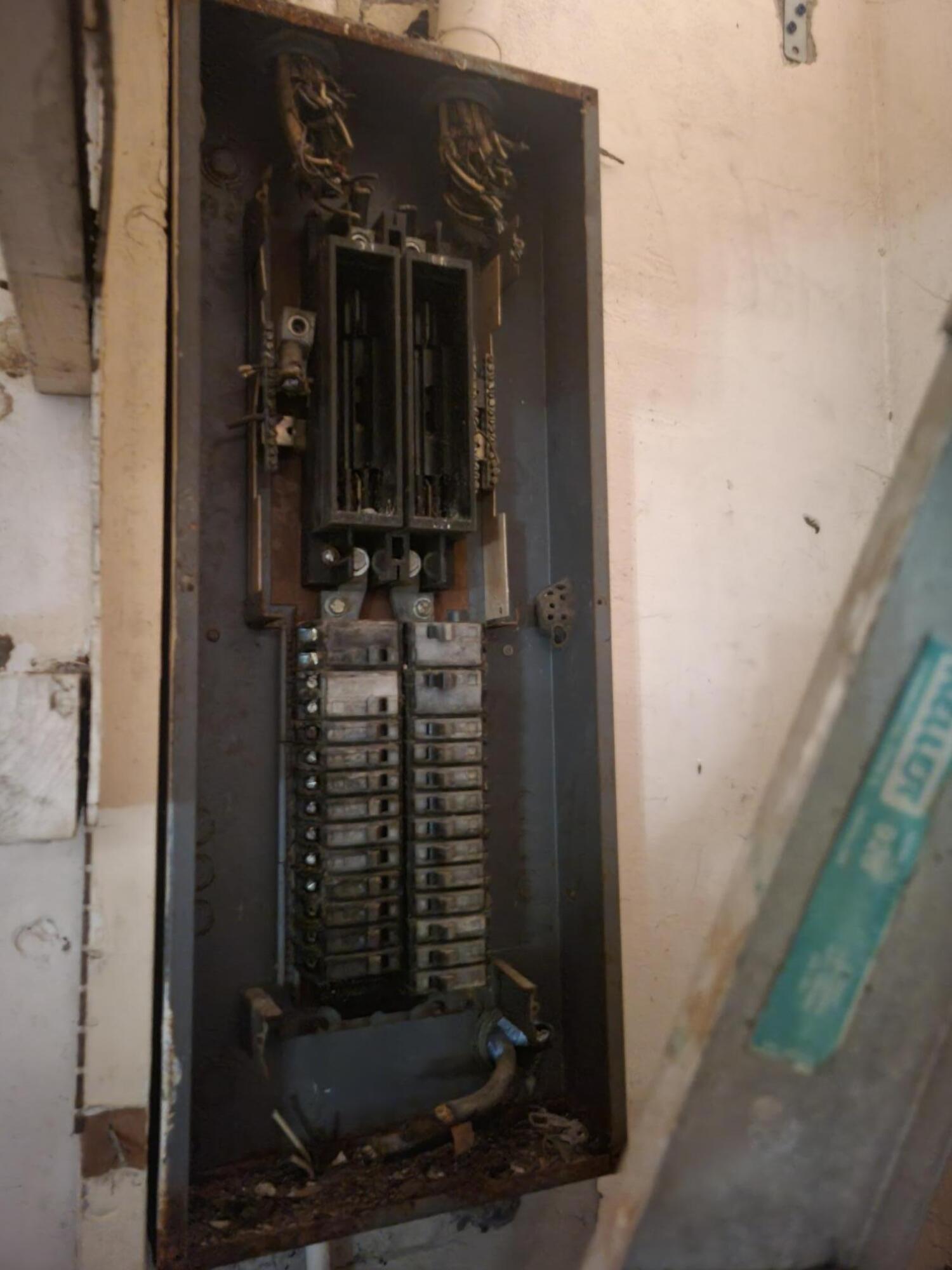 1817 Palm Boulevard Melbourne, FL 32901 - Photo 9 of 35 a view of water heater room