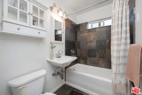 $1,525,000 | 12106 Herbert Street, Los Angeles, CA 90066