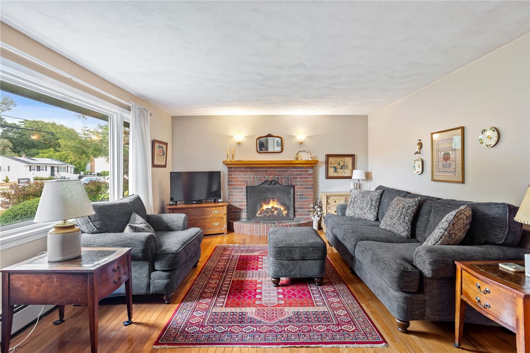 9 Boiling Spring Avenue Westerly, RI 02891 - Photo 11 of 33