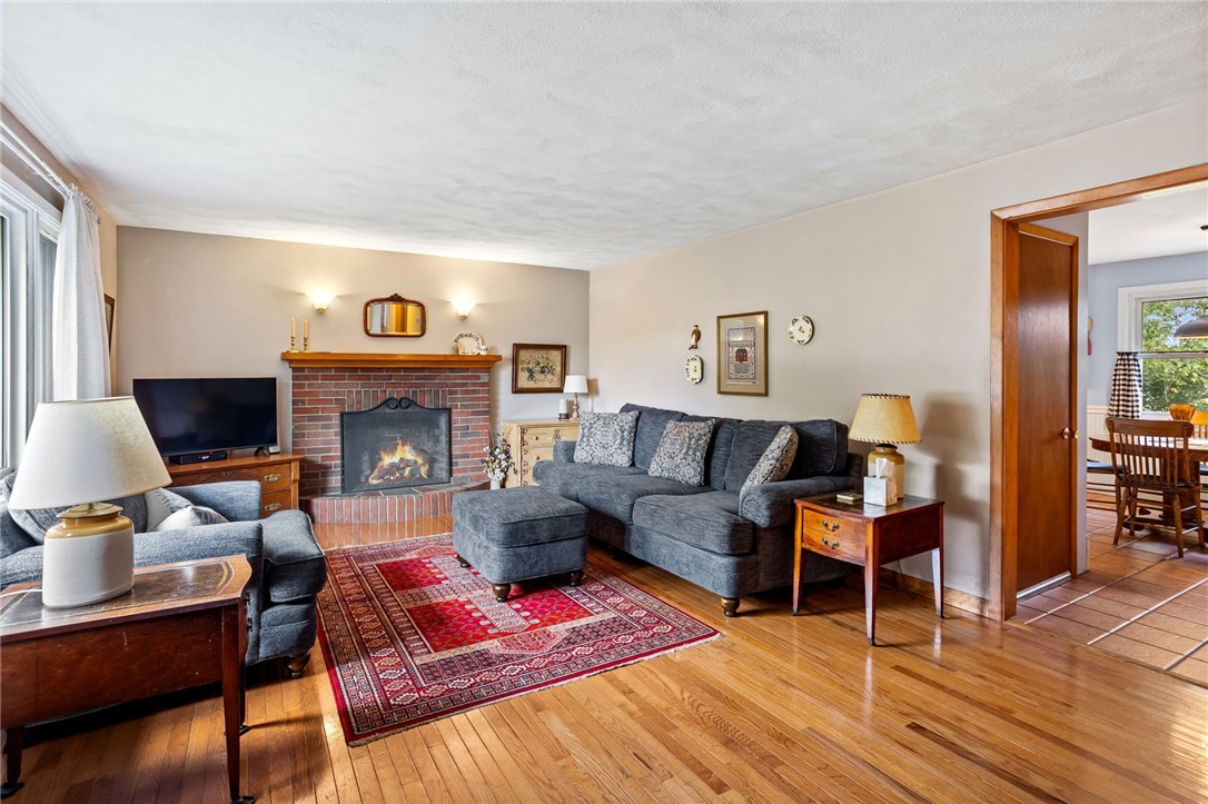 9 Boiling Spring Avenue Westerly, RI 02891 - Photo 12 of 33