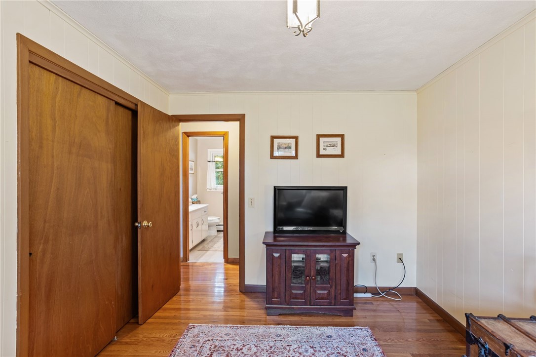 9 Boiling Spring Avenue Westerly, RI 02891 - Photo 18 of 33